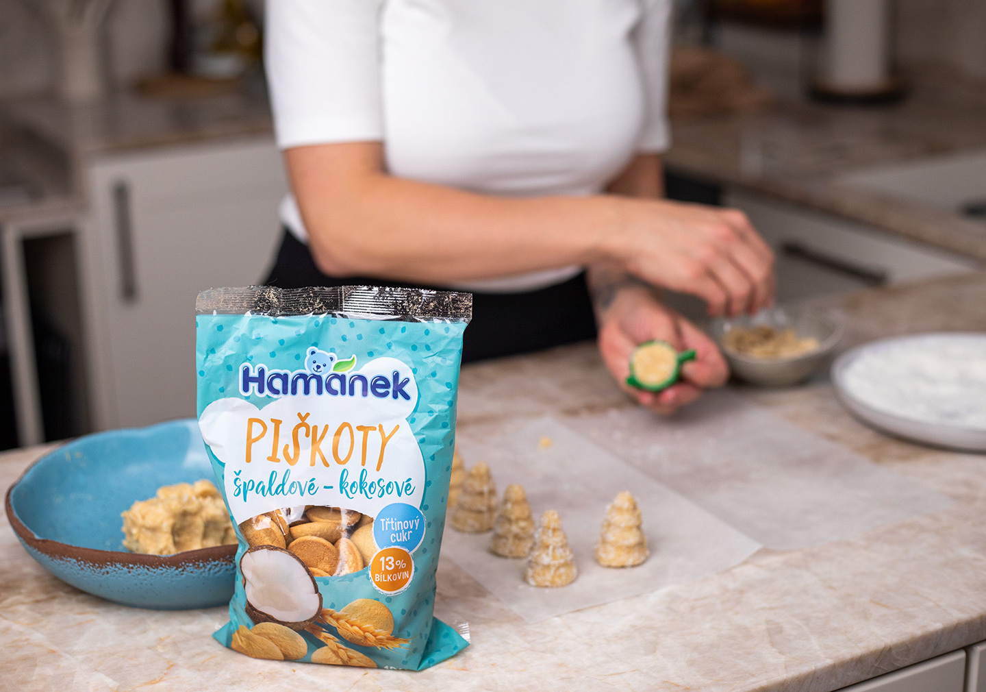 Zasněžené stromečky z kokosových piškotů Hamánek