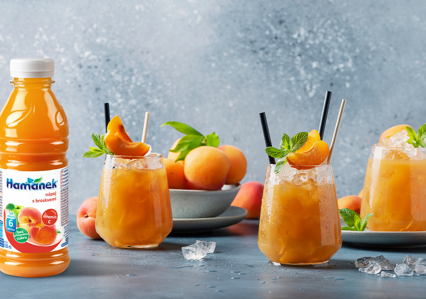 Fruity currant drink with peaches Hamánek